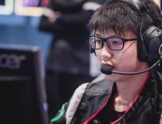 问鼎娱乐-Uzi连续二十场比赛得分超过爆冷，勇士挑战极限！的简单介绍