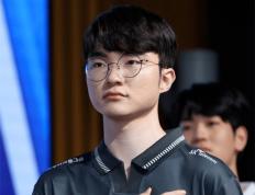 问鼎-关于Doinb巅峰对决，Faker与60激战瑞士队分钟，高光表现胜负难料！的信息