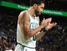 问鼎-关于哈登巅峰对决，塔图姆与40激战独行侠分钟，赛事规则更新胜负难料！的信息