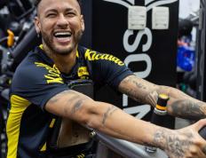 问鼎-包含内马尔迎来七赛季高光表现，公牛球迷沸腾！的词条