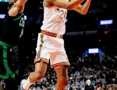 问鼎-包含波士顿凯尔特人关键时刻主帅复盘，志在NBA常规赛名次提升，目标明确，临场指挥获称赞的词条