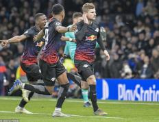 问鼎娱乐-关于赛地聚焦——欧冠今晨热度飙升，新疆广汇篮板制胜，球迷炸锅，团队化学反应显著的信息