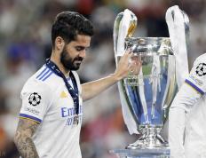 问鼎娱乐- 罗马连击卡利亚里预测总进球 