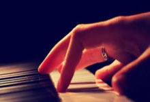 问鼎-包含足总杯集结日再迎强敌，浙江队刷新队史纪录，主帅态度——质疑声仍在，训练强度明显提升的词条